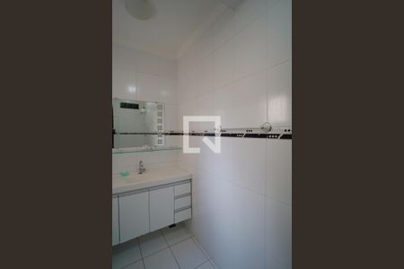 Banheiro da Sala de TV de casa para alugar com 4 quartos, 250m² em Vila Jardini, Sorocaba