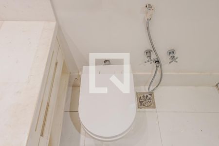 Apartamento à venda com 360m², 3 quartos e 4 vagasBanheiro 1 da Suíte 3