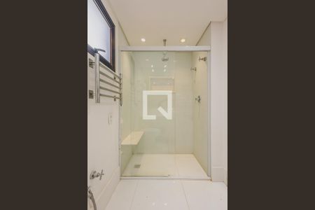 Apartamento à venda com 360m², 3 quartos e 4 vagasBanheiro 1 da Suíte 3