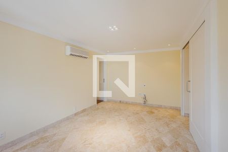 Apartamento à venda com 360m², 3 quartos e 4 vagasSala de TV
