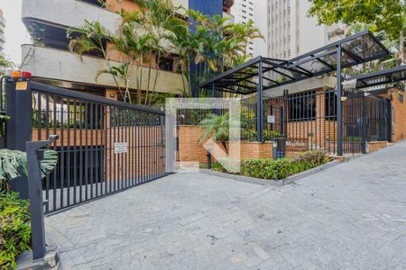Apartamento à venda com 360m², 3 quartos e 4 vagasFachada