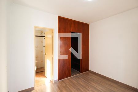 Suíte  de apartamento à venda com 2 quartos, 66m² em Vila Olímpia, São Paulo