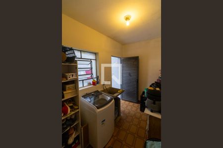 Casa à venda com 138m², 2 quartos e 1 vagaÁrea de serviço 