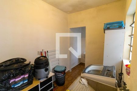 Casa à venda com 138m², 2 quartos e 1 vagaÁrea de serviço 