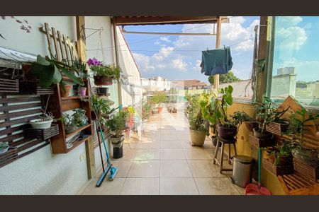 Apartamento à venda com 94m², 2 quartos e 1 vaga Apartamento à venda com 94m², 2 quartos e 1 vagaCobertura