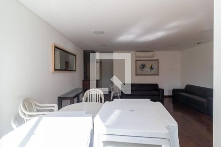 Apartamento à venda com 62m², 2 quartos e 1 vaga Apartamento à venda com 62m², 2 quartos e 1 vagaÁrea comum - Salão de festas