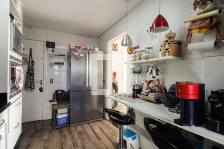 Apartamento para alugar com 117m², 4 quartos e 2 vagas Apartamento para alugar com 117m², 4 quartos e 2 vagasCozinha