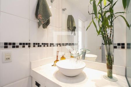 Apartamento para alugar com 117m², 4 quartos e 2 vagas Apartamento para alugar com 117m², 4 quartos e 2 vagasBanheiro Social