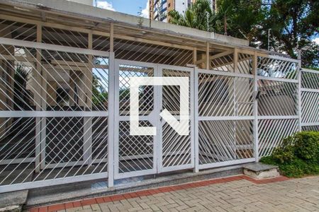 Apartamento para alugar com 117m², 4 quartos e 2 vagas Apartamento para alugar com 117m², 4 quartos e 2 vagasCondomínio - Fachada