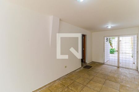 Garagem de casa à venda com 2 quartos, 100m² em Santo Amaro, São Paulo