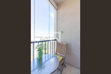 Sacada de apartamento à venda com 3 quartos, 67m² em Umuarama, Osasco