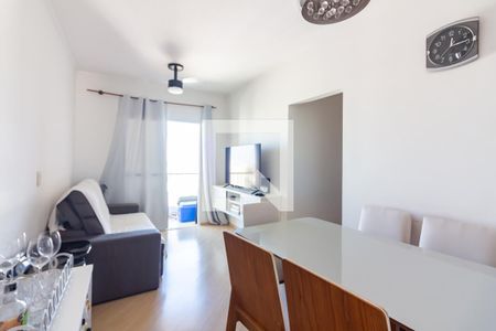 Sala  de apartamento à venda com 3 quartos, 67m² em Umuarama, Osasco
