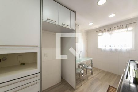 Apartamento à venda com 198m², 3 quartos e 3 vagas Apartamento à venda com 198m², 3 quartos e 3 vagasCozinha