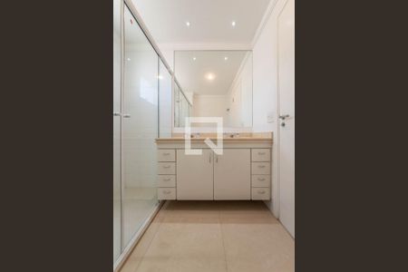 Apartamento à venda com 198m², 3 quartos e 3 vagas Apartamento à venda com 198m², 3 quartos e 3 vagasBanheiro 3