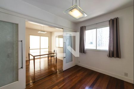 Apartamento à venda com 198m², 3 quartos e 3 vagas Apartamento à venda com 198m², 3 quartos e 3 vagasCopa