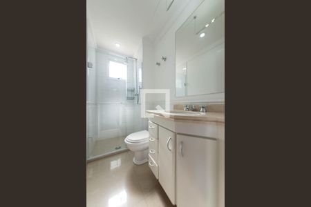 Apartamento à venda com 198m², 3 quartos e 3 vagas Apartamento à venda com 198m², 3 quartos e 3 vagasBanheiro 2