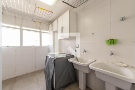 Apartamento à venda com 198m², 3 quartos e 3 vagas Apartamento à venda com 198m², 3 quartos e 3 vagasÁrea de Serviço
