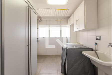 Apartamento à venda com 198m², 3 quartos e 3 vagas Apartamento à venda com 198m², 3 quartos e 3 vagasÁrea de Serviço