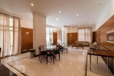 Apartamento à venda com 198m², 3 quartos e 3 vagas Apartamento à venda com 198m², 3 quartos e 3 vagasÁrea comum
