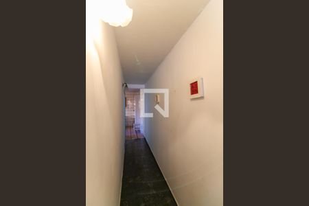 Corredor de casa para alugar com 2 quartos, 199m² em Jardim Samara, São Paulo