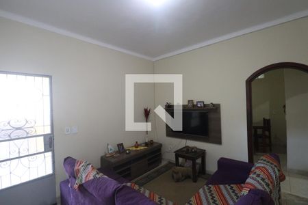 Sala de casa para alugar com 2 quartos, 105m² em São Miguel, São Gonçalo