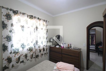 Quarto 1 de casa para alugar com 2 quartos, 105m² em São Miguel, São Gonçalo