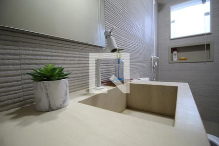 Casa à venda com 90m², 2 quartos e 3 vagasBanheiro