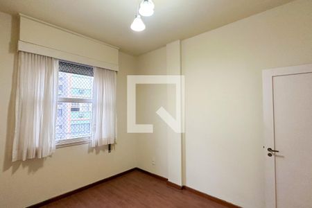 Quarto 01 de apartamento para alugar com 3 quartos, 110m² em Copacabana, Rio de Janeiro