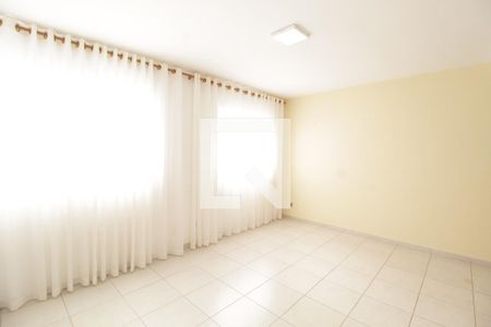 Sala  de apartamento para alugar com 2 quartos, 65m² em Umuarama, Uberlândia