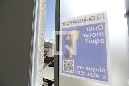 placa de apartamento para alugar com 2 quartos, 65m² em Umuarama, Uberlândia