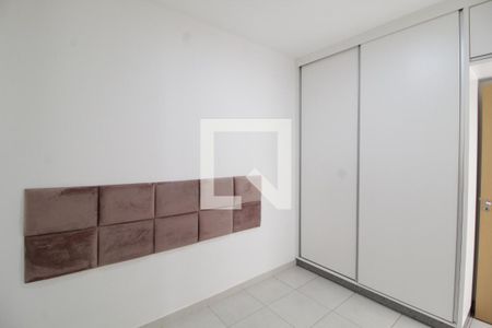 Quarto  de apartamento para alugar com 2 quartos, 65m² em Umuarama, Uberlândia