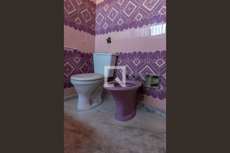 Casa à venda com 1000m², 5 quartos e 6 vagas Casa à venda com 1000m², 5 quartos e 6 vagasBanheiro Quarto