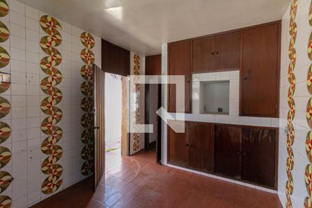 Casa à venda com 1000m², 5 quartos e 6 vagas Casa à venda com 1000m², 5 quartos e 6 vagasCozinha