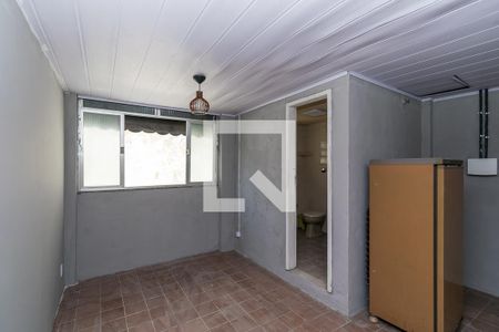 Sala de casa para alugar com 1 quarto, 100m² em Ramos, Rio de Janeiro