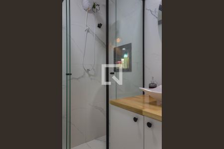 Banheiro de apartamento à venda com 1 quarto, 42m² em Dos Casa, São Bernardo do Campo