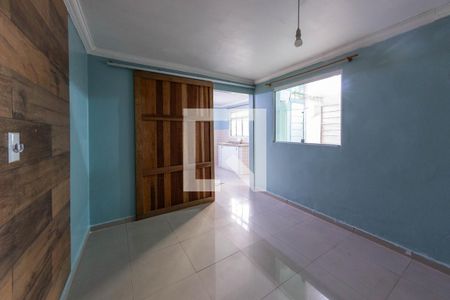 Quarto 2 de casa para alugar com 2 quartos, 80m² em Jardim Tietê, São Paulo