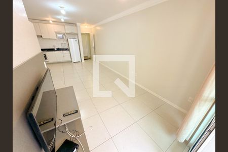 Sala de TV de apartamento para alugar com 2 quartos, 75m² em Ingleses Norte, Florianópolis