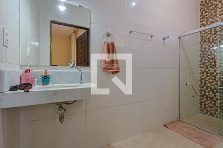 Casa à venda com 230m², 4 quartos e 3 vagasBanheiro 