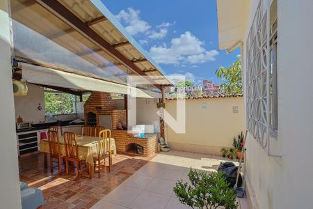 Casa à venda com 230m², 4 quartos e 3 vagasÁrea Externa