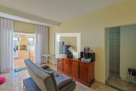 Casa à venda com 230m², 4 quartos e 3 vagasEdícula