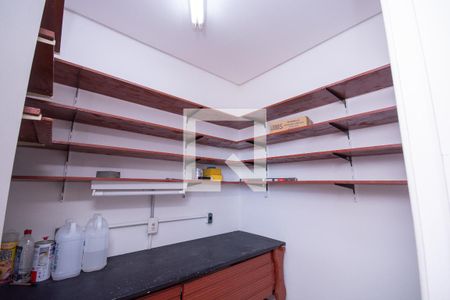 Casa à venda com 190m², 4 quartos e 4 vagasDespensa