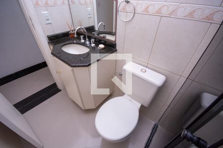 Casa à venda com 190m², 4 quartos e 4 vagasBanheiro Corredor