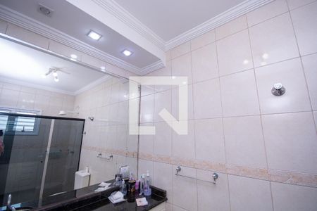 Casa à venda com 190m², 4 quartos e 4 vagasBanheiro da Suíte