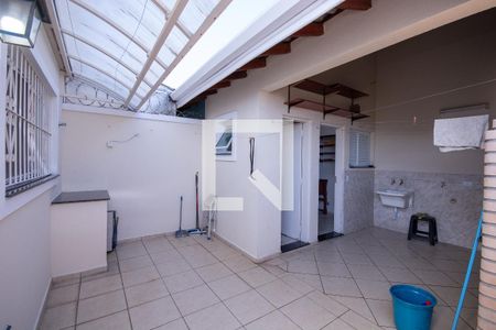 Casa à venda com 190m², 4 quartos e 4 vagasQuintal