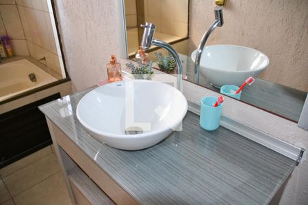 Apartamento à venda com 169m², 3 quartos e 1 vaga Apartamento à venda com 169m², 3 quartos e 1 vagaBanheiro 2