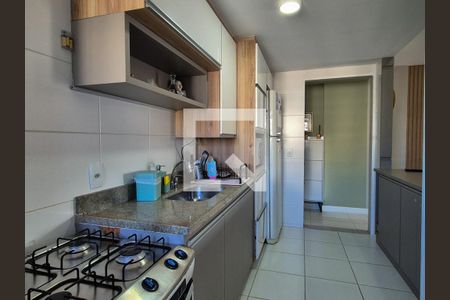 Apartamento à venda com 92m², 3 quartos e 2 vagasCozinha 