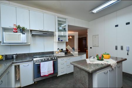 Apartamento à venda com 305m², 4 quartos e 4 vagasCozinha