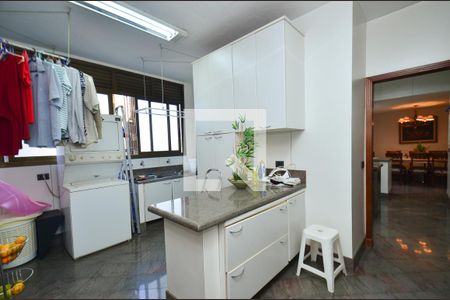 Apartamento à venda com 305m², 4 quartos e 4 vagasArea de serviço