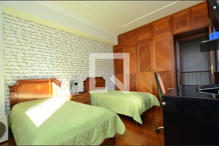 Apartamento à venda com 305m², 4 quartos e 4 vagasSuite1