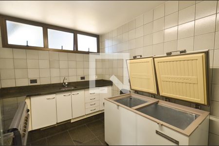 Apartamento à venda com 305m², 4 quartos e 4 vagasÁrea comum - Salao de festas/ cozinha